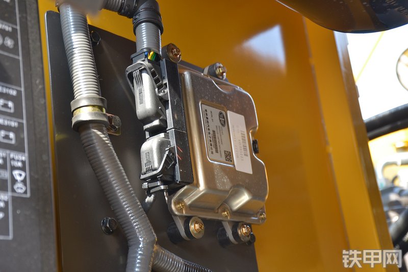 山东临工E6210F挖掘机局部