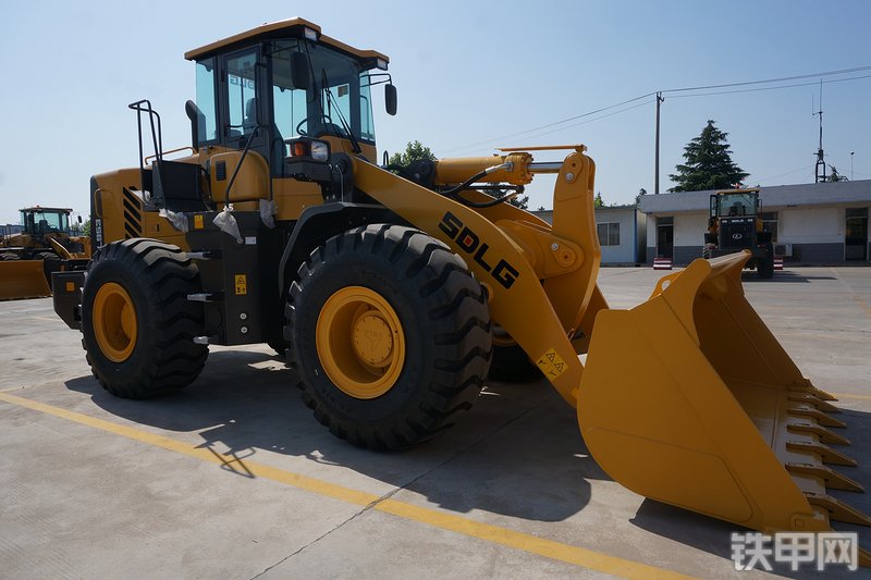 山东临工L953装载机整机外观