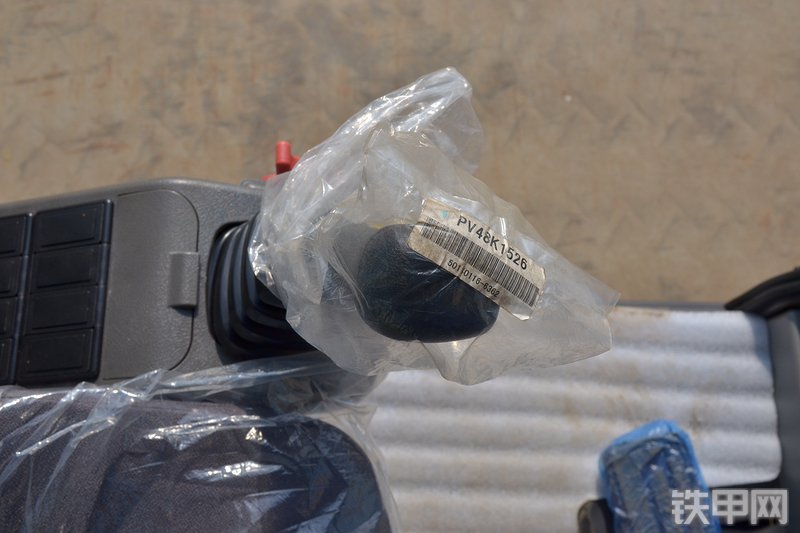 山东临工E6135F挖掘机局部