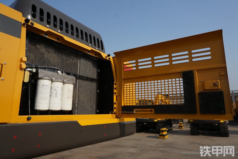 山东临工E6460F挖掘机局部