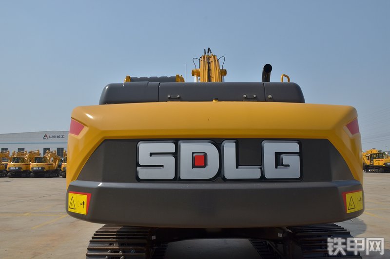 山东临工E6210F挖掘机整机外观