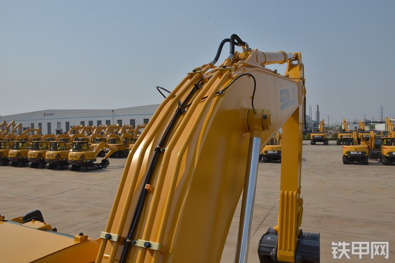 山东临工E6210F挖掘机局部