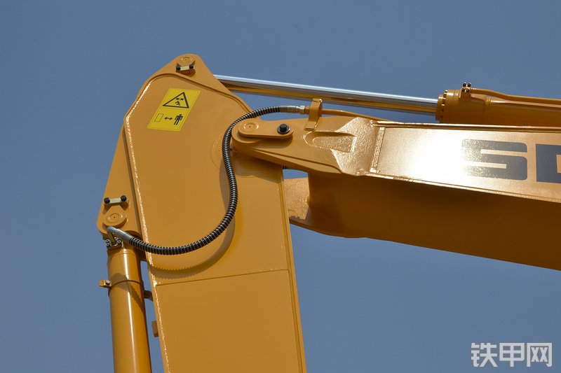 山东临工E6210F挖掘机局部