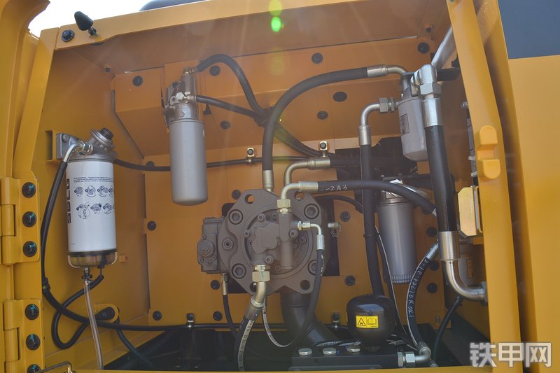 山东临工E6210F挖掘机局部