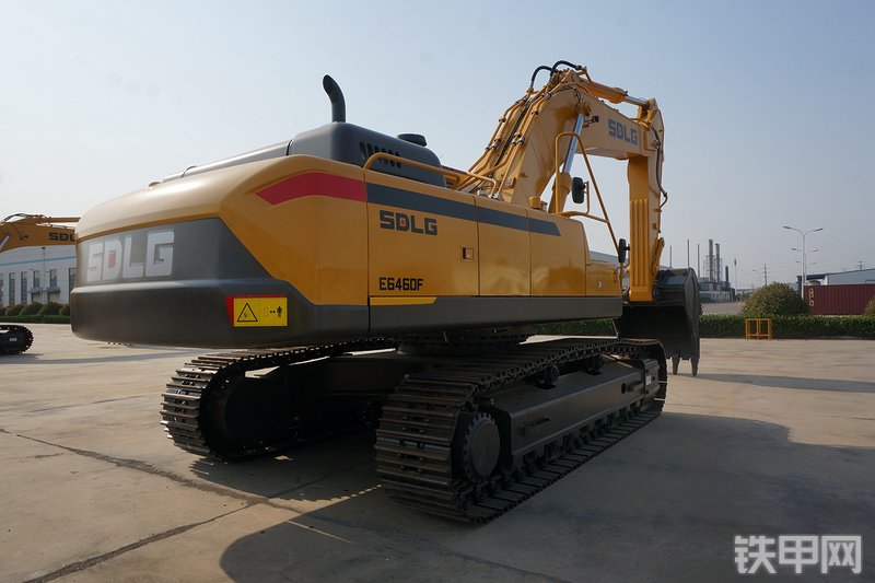 山东临工E6460F挖掘机整机外观