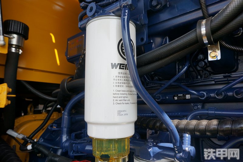 山东临工L953装载机局部