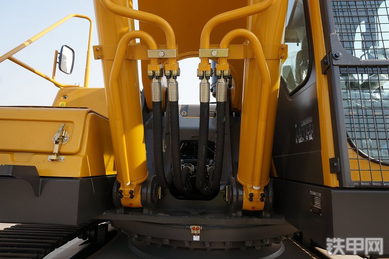 山东临工E6460F挖掘机局部