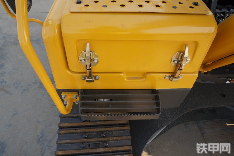 山东临工E6460F挖掘机局部