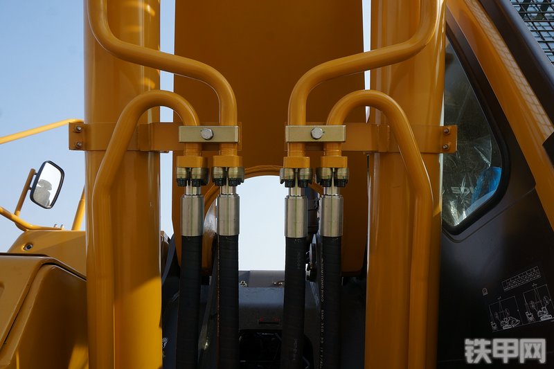 山东临工E6460F挖掘机局部