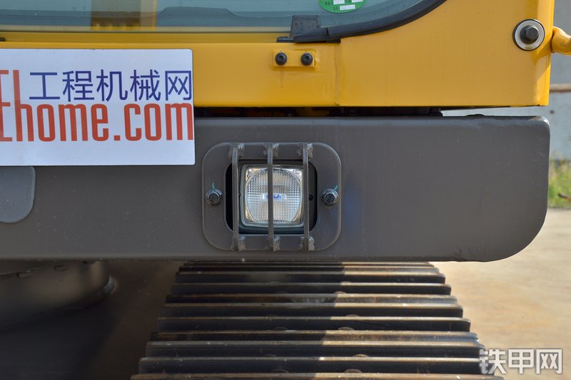 山东临工E6210F挖掘机局部