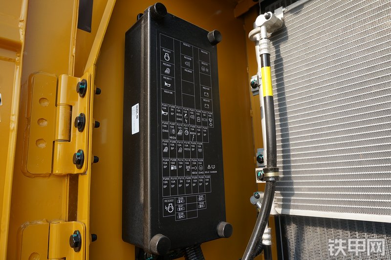 山东临工E6460F挖掘机局部