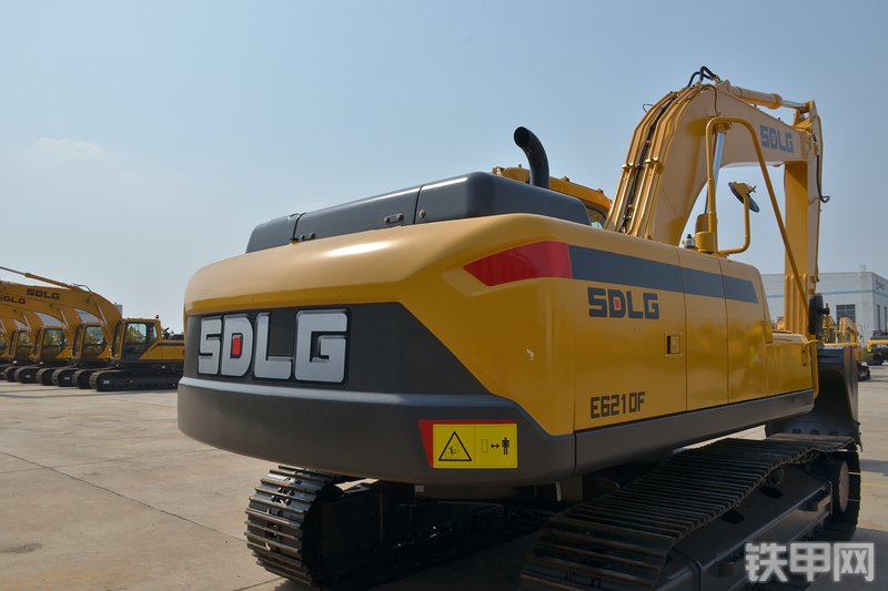 山东临工E6210F挖掘机整机外观