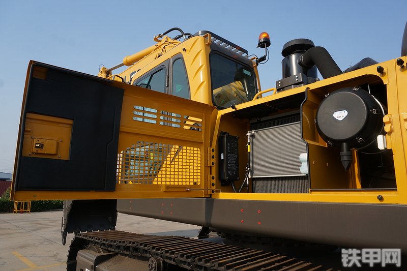 山东临工E6460F挖掘机局部