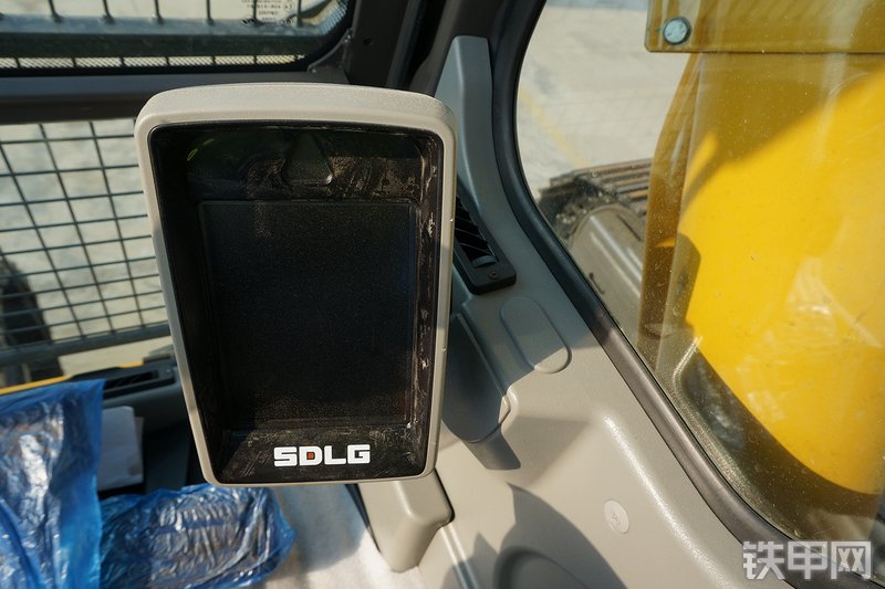 山东临工E6460F挖掘机局部