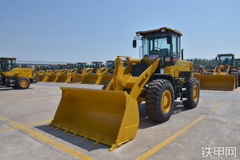 山东临工L933装载机整机外观