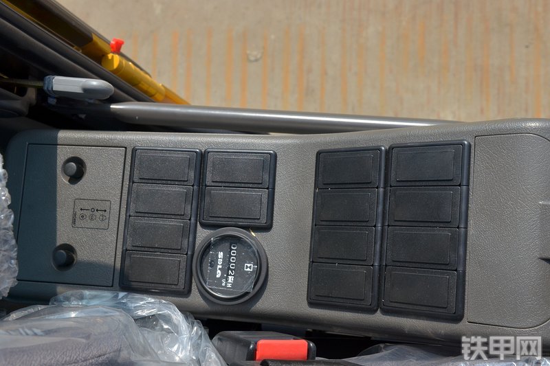 山东临工E6210F挖掘机局部