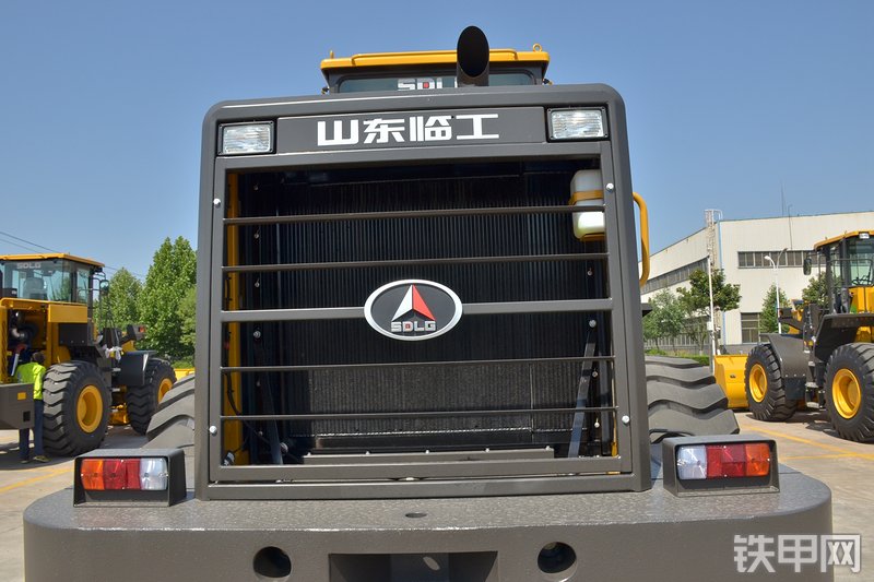 山东临工L952D装载机局部