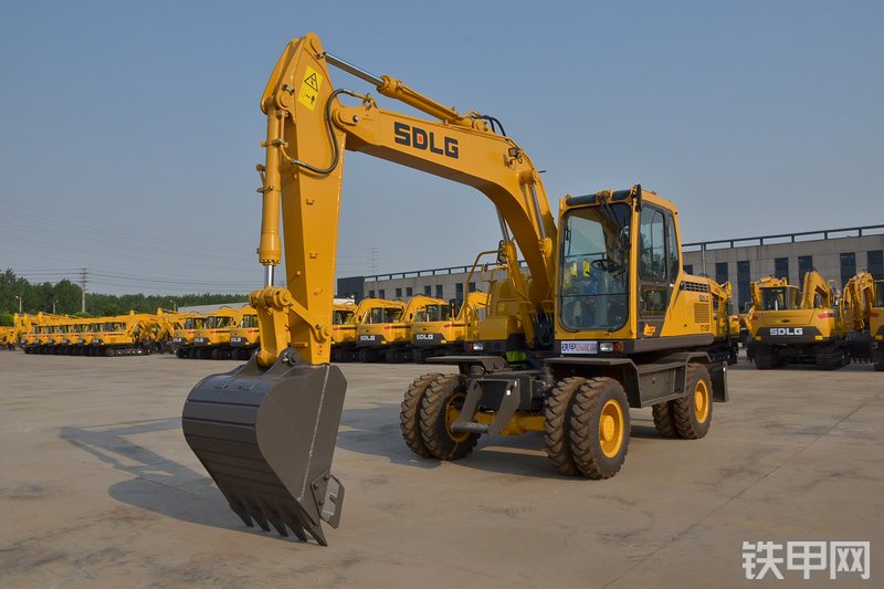 山东临工E7150F挖掘机整机外观