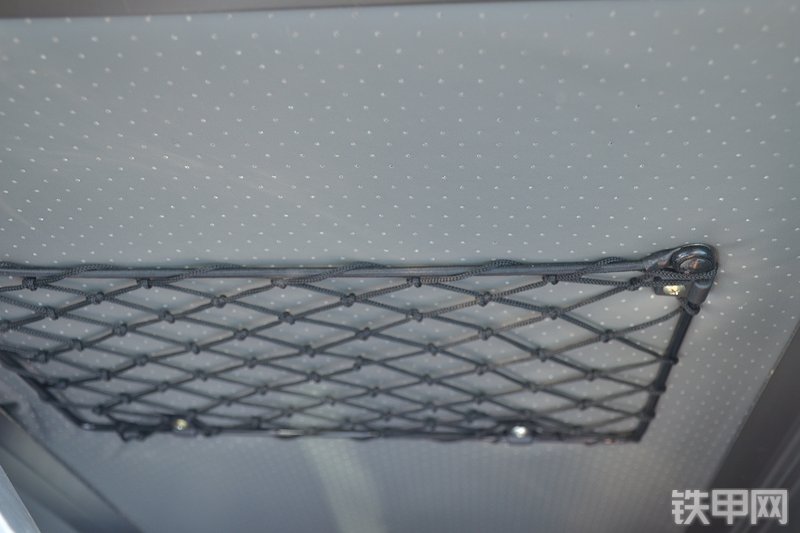 山东临工L933装载机局部