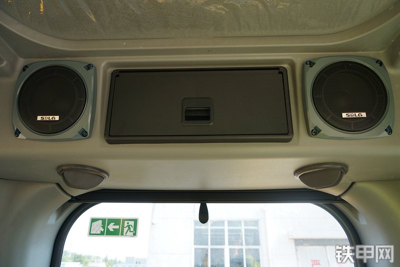 山东临工E6225F挖掘机局部