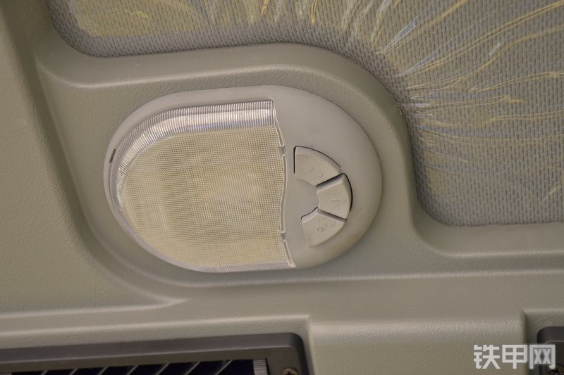 山东临工E6135F挖掘机局部