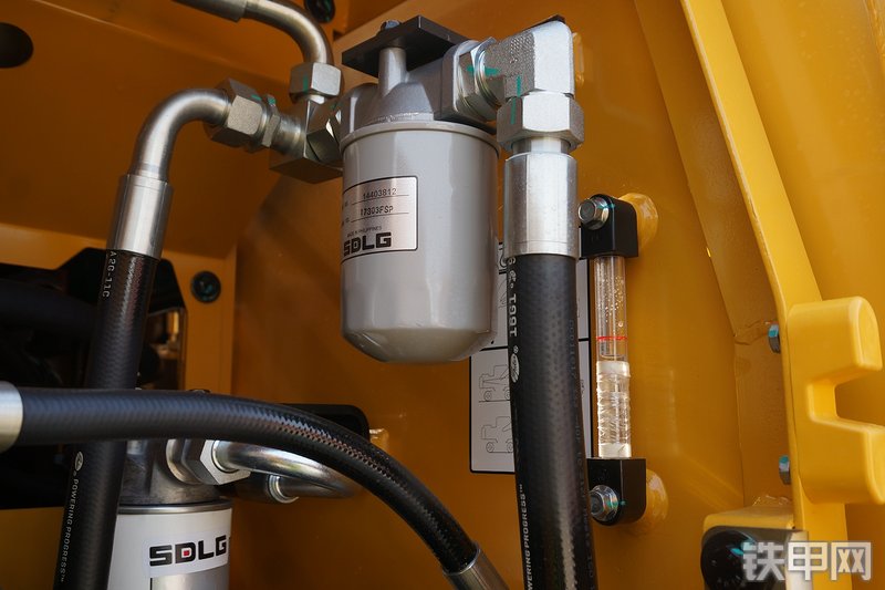 山东临工E6225F挖掘机局部