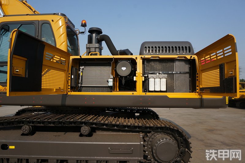 山东临工E6460F挖掘机局部