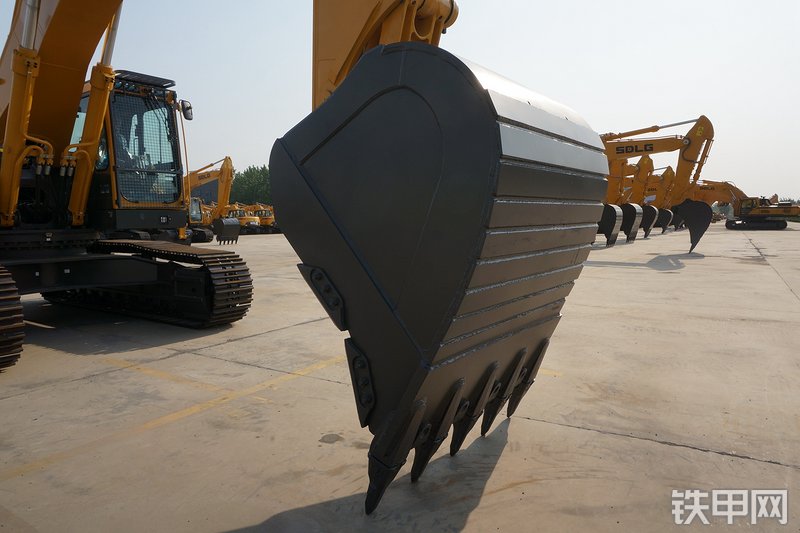 山东临工E6460F挖掘机局部