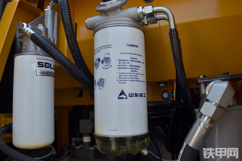 山东临工E6135F挖掘机局部