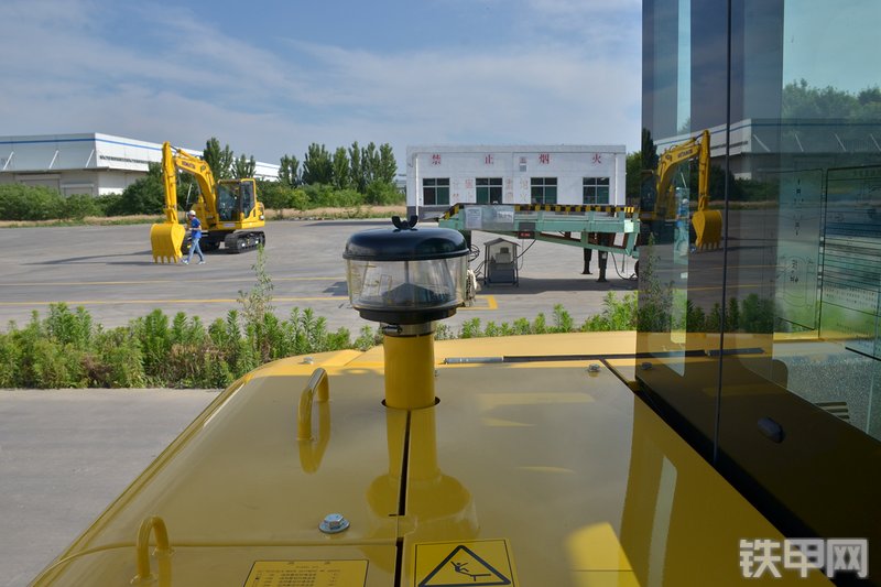 小松PC56-7挖掘机局部