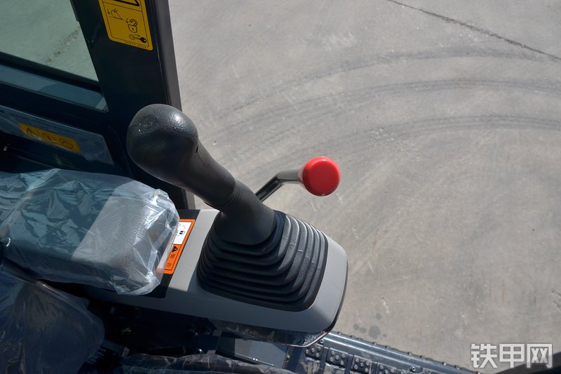 小松PC56-7挖掘机局部