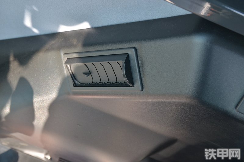 小松PC56-7挖掘机局部