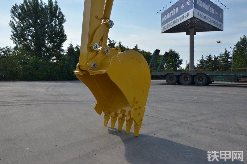 小松PC56-7挖掘机局部