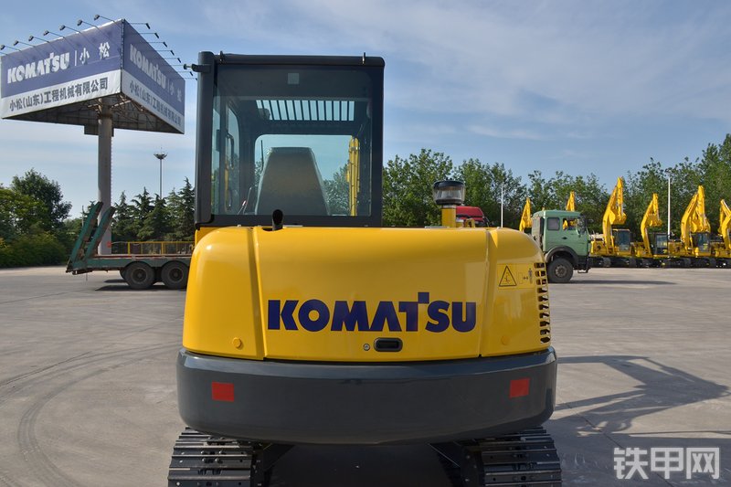 小松PC56-7挖掘机整机外观