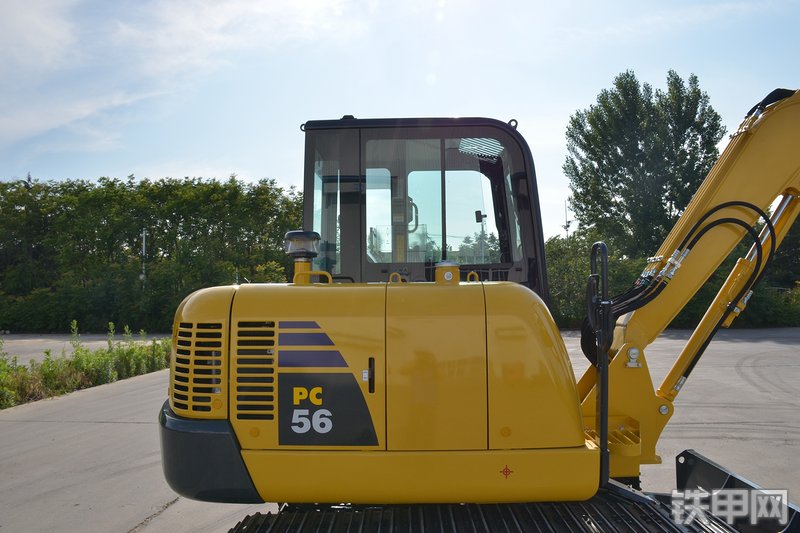 小松PC56-7挖掘机整机外观