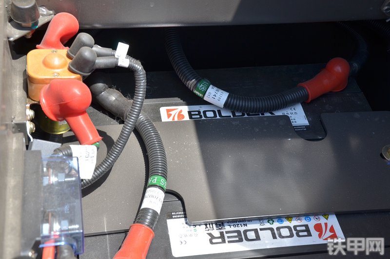 山东临工L968F装载机局部