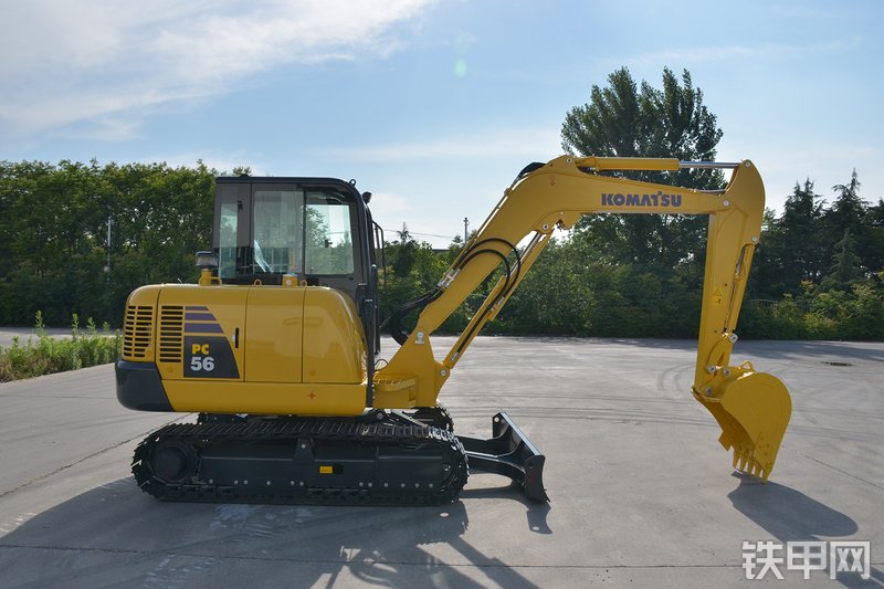 小松PC56-7挖掘机整机外观
