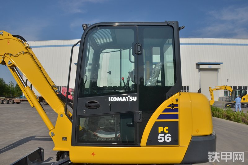 小松PC56-7挖掘机整机外观