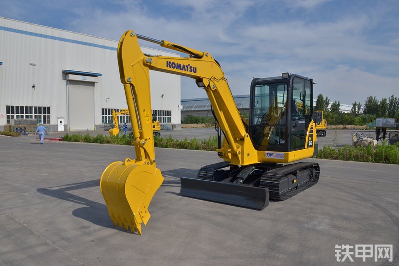 小松PC56-7挖掘机整机外观