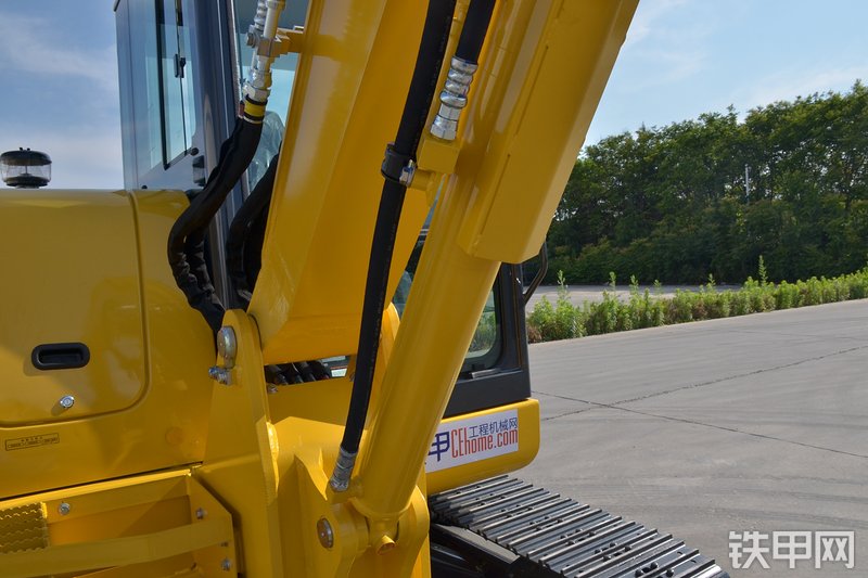 小松PC56-7挖掘机局部