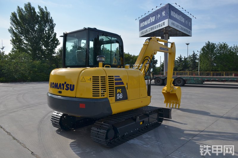 小松PC56-7挖掘机整机外观