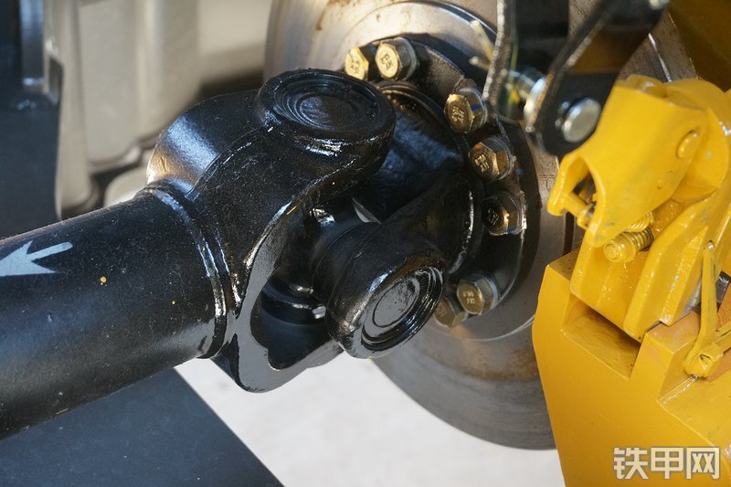 山东临工LG956L装载机局部