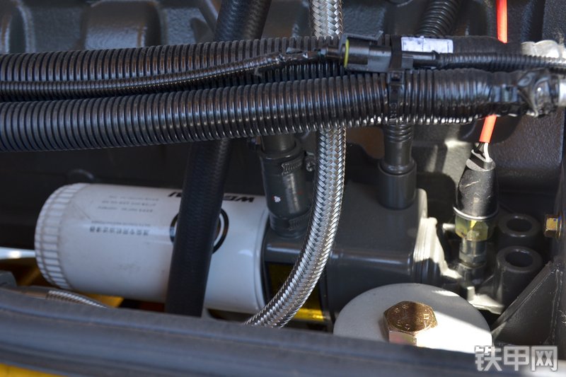 山东临工LG936L装载机局部