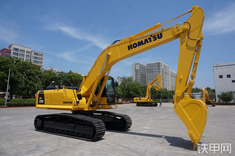 小松PC210-8M0挖掘机整机外观