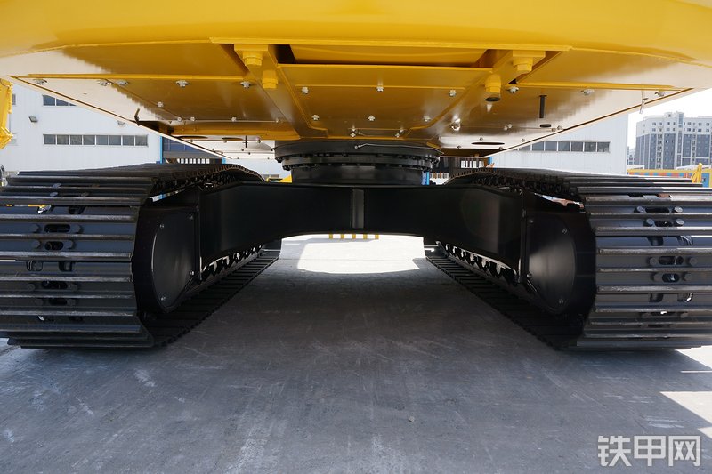 小松PC210-8M0挖掘机局部