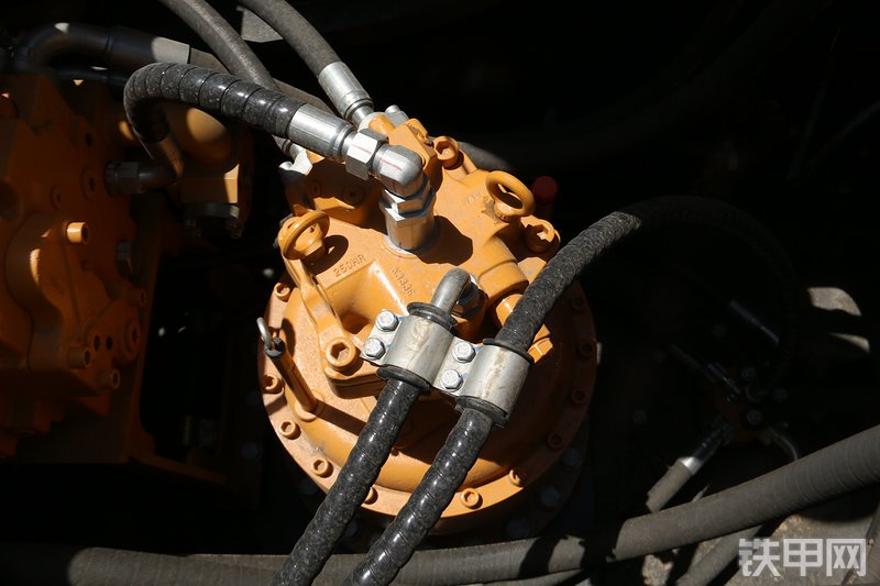 三一重工SY485H挖掘机局部