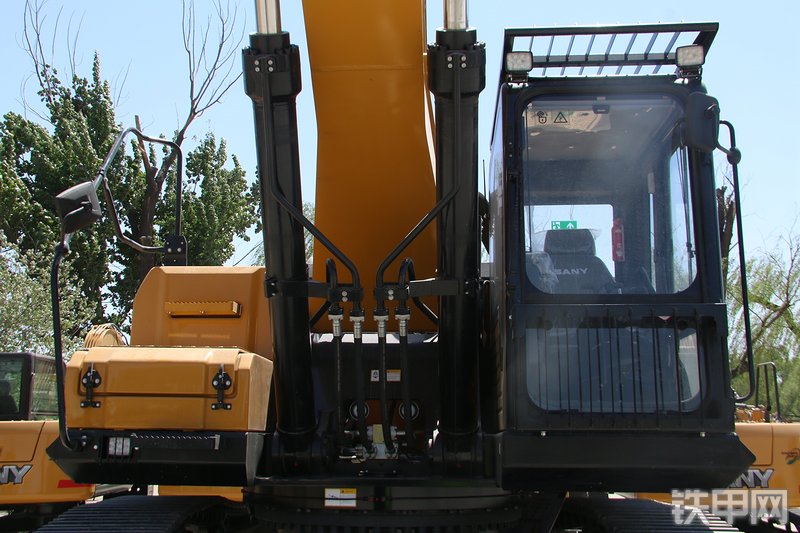 三一重工SY485H挖掘机整机外观