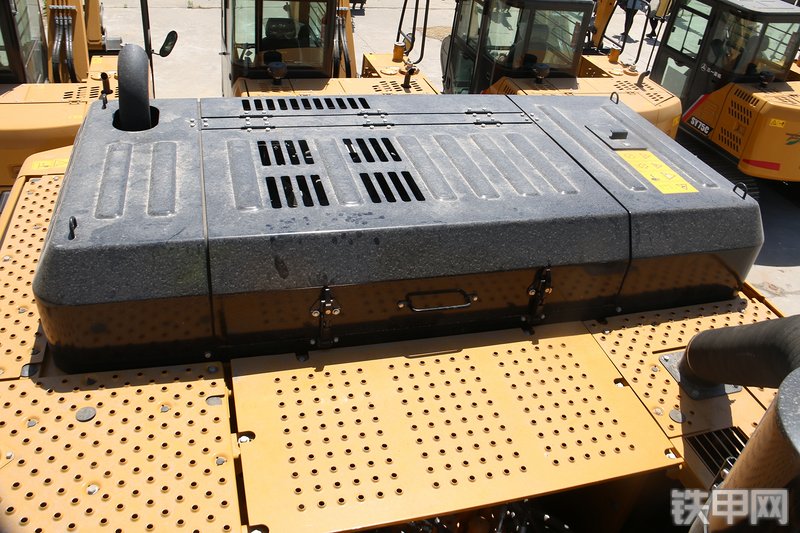 三一重工SY485H挖掘机局部