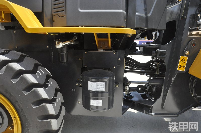 柳工CLG835H装载机局部