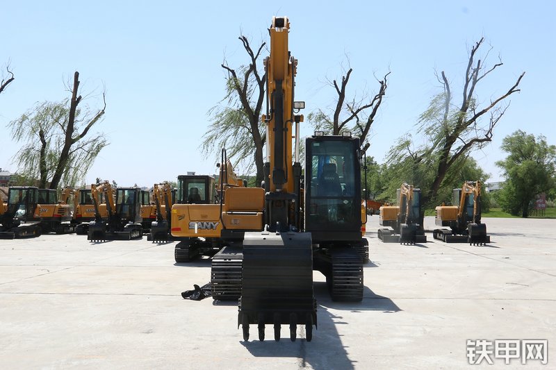 三一重工SY115C挖掘机整机外观